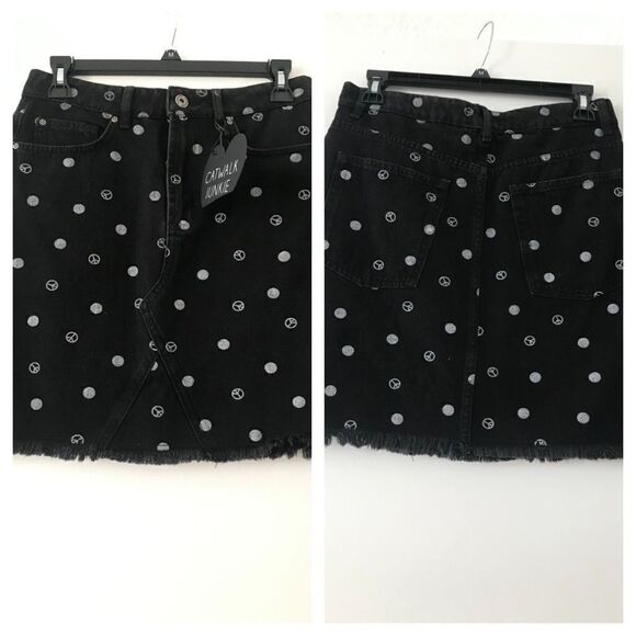 NWT Mini jean skirt - Picture 3 of 8